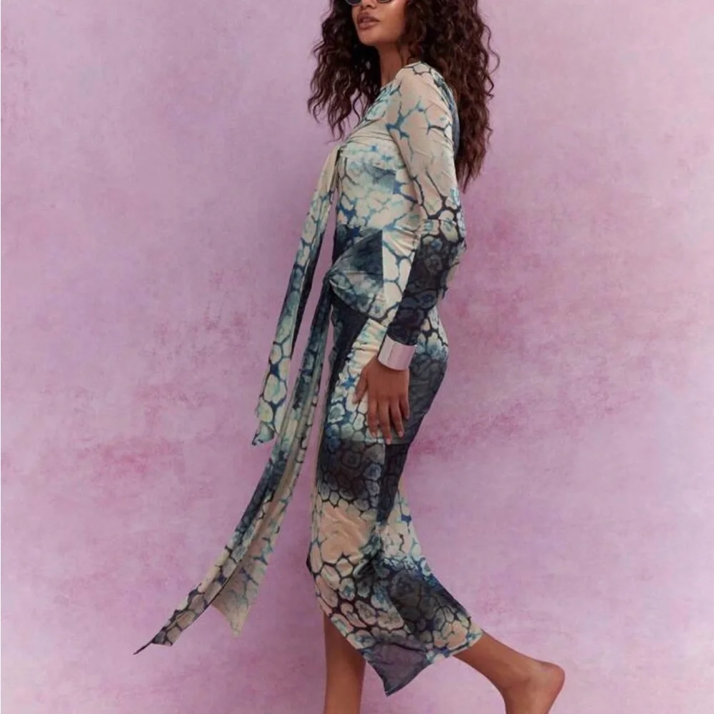 Women's Long Sleeve Printed Maxi Dress - Picture 3 of 3